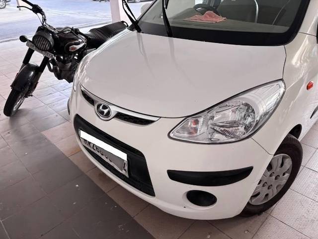 https://images10.gaadi.com/usedcar_image/4517157/original/processed_9ada9952-9316-4159-abd6-7c766effa65c.jpeg?imwidth=6402