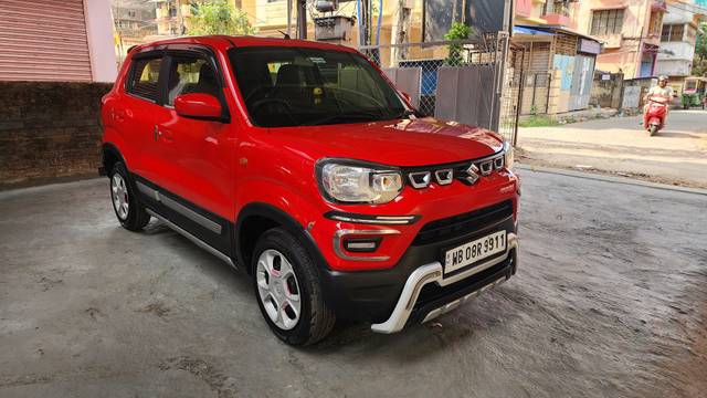 https://images10.gaadi.com/usedcar_image/4517196/original/7497aa64e5031dc85e32920cdb80fab1.jpg?imwidth=6401