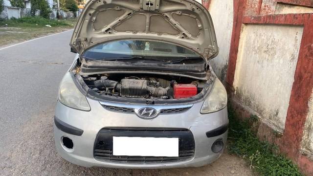 https://images10.gaadi.com/usedcar_image/4517199/original/processed_8172cf64-6773-4ba8-9fc1-7fe8bedb7da1.jpeg?imwidth=6401