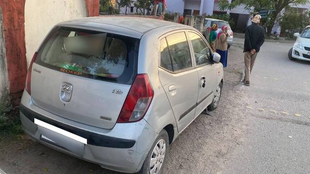 https://images10.gaadi.com/usedcar_image/4517199/original/processed_b2592796-330d-489a-814e-8bd8794abbb8.jpeg?imwidth=6402