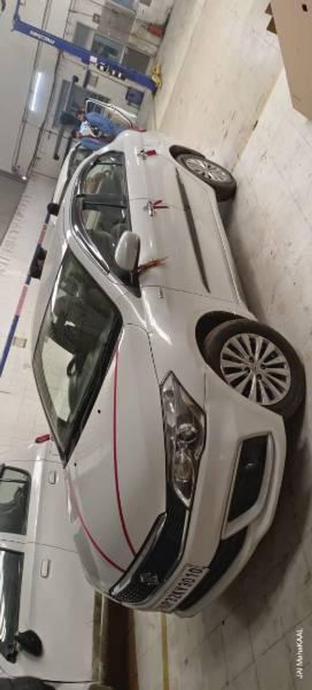 https://images10.gaadi.com/usedcar_image/4517205/original/processed_c57e562d-ad6d-4f73-9650-27320297bc7e.jpg?imwidth=6401