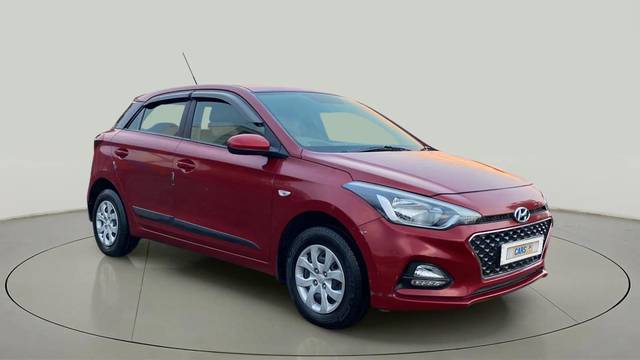 https://images10.gaadi.com/usedcar_image/4517206/original/764da37ec7082755deda866db04a0f0a.jpg?imwidth=6400