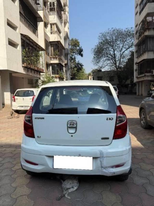 https://images10.gaadi.com/usedcar_image/4517215/original/processed_53a2147a-341d-4967-99b4-135ff4a3a707.jpeg?imwidth=6401