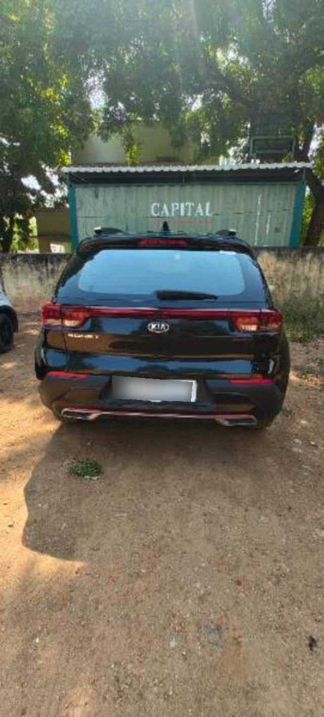 https://images10.gaadi.com/usedcar_image/4517222/original/processed_0fd66343-a294-4c21-8c1b-d7a82e733c69.jpg?imwidth=6401