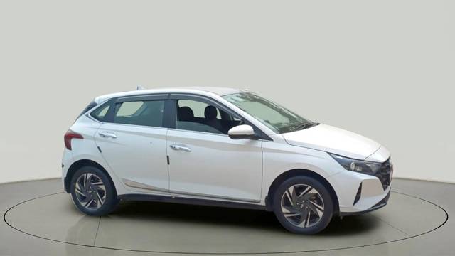 https://images10.gaadi.com/usedcar_image/4517272/original/3105acd8b944705c0cb2afed56bfb8a6.jpg?imwidth=6400