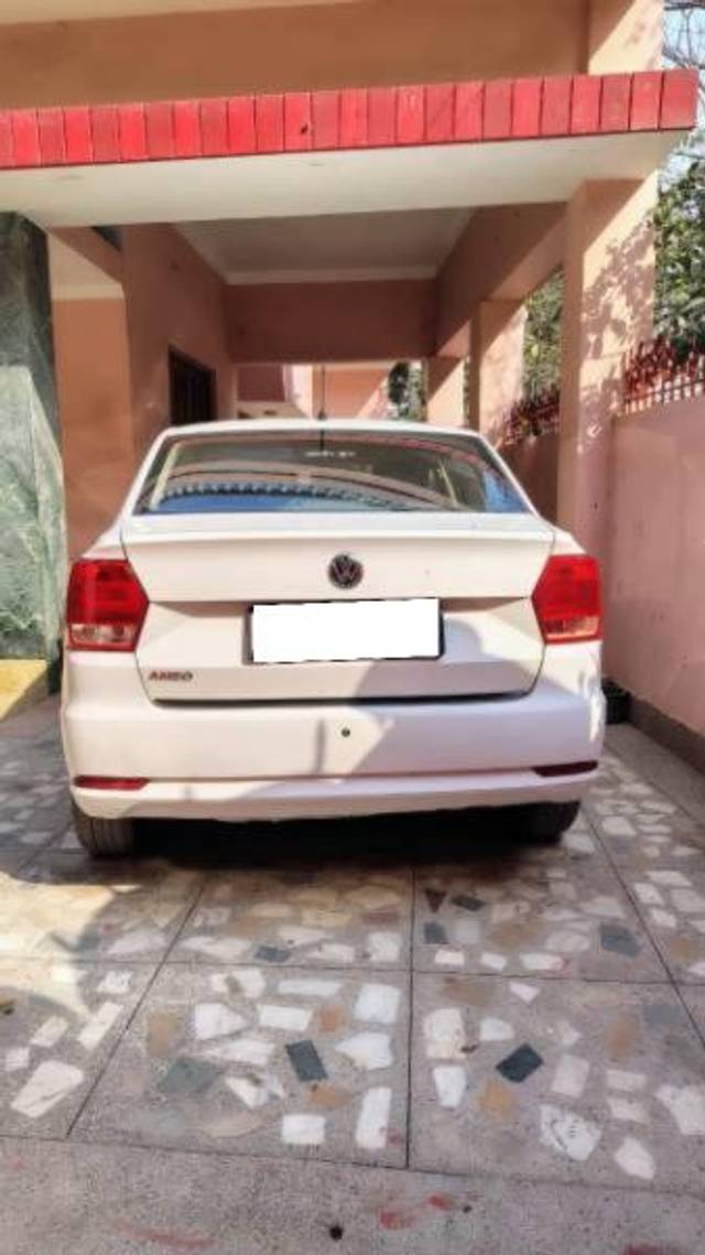 https://images10.gaadi.com/usedcar_image/4517281/original/processed_1e16f617-a687-4887-89a6-405e8772f05e.jpg?imwidth=6400