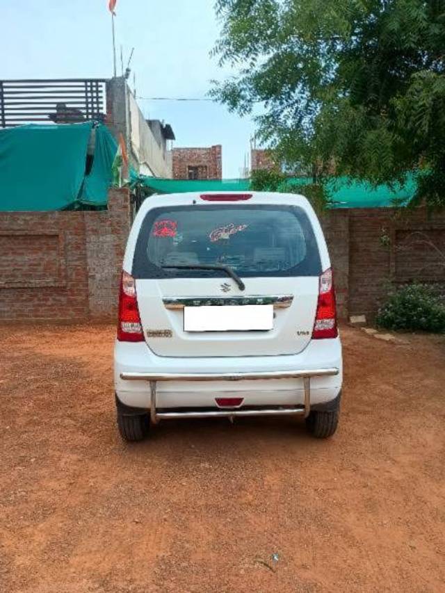 https://images10.gaadi.com/usedcar_image/4517316/original/processed_f11a7e29-76ad-4f3a-9302-ec48cf1ccd32.jpg?imwidth=6401