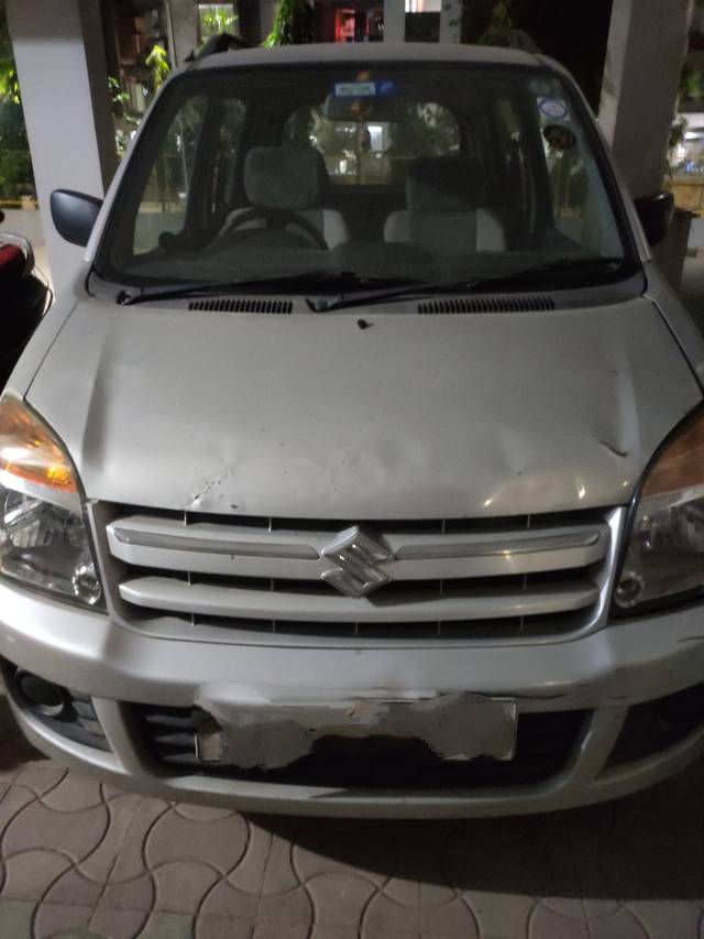 https://images10.gaadi.com/usedcar_image/4517323/original/8cf70b2f-8f9d-4225-bf49-a54514365222.jpg?imwidth=6400