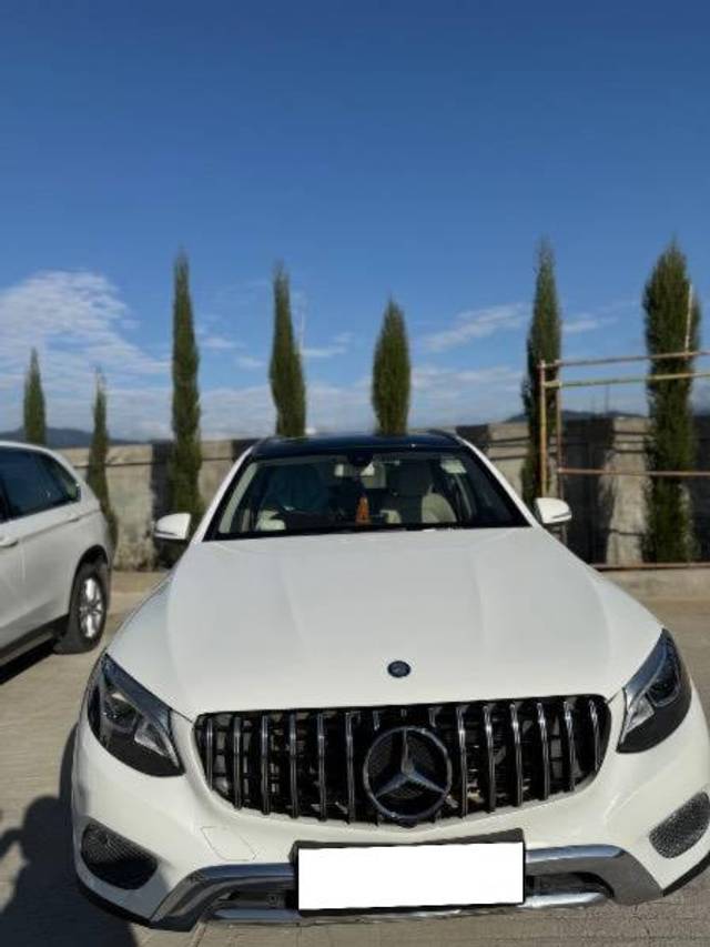 https://images10.gaadi.com/usedcar_image/4517326/original/processed_0180384d-d127-45ce-8041-d431aae56c0b.jpeg?imwidth=6401