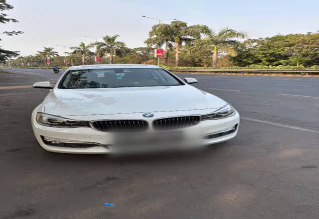 https://images10.gaadi.com/usedcar_image/4517328/original/f9a35d00-ad7d-4847-b109-5fef08dcd0cc.?imwidth=6402