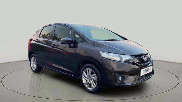 https://images10.gaadi.com/usedcar_image/4517336/original/e380f5137bcc1cdc853af4cff4a35b56.jpg?imwidth=6400