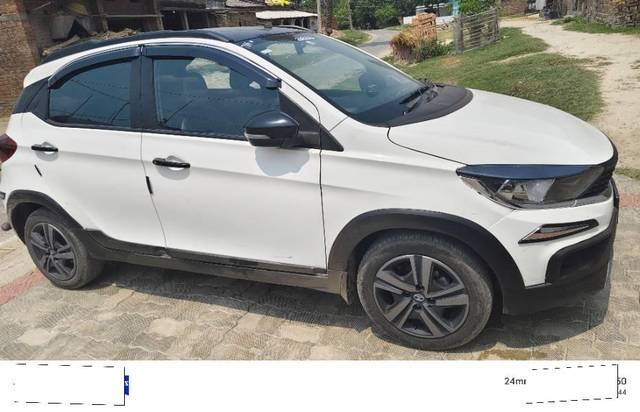 https://images10.gaadi.com/usedcar_image/4517371/original/processed_75cea172-1df5-4c8f-a799-7664ab55d106.jpg?imwidth=6401