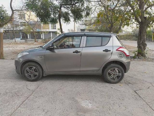 https://images10.gaadi.com/usedcar_image/4517382/original/processed_da18cdb3-7e83-4242-94ce-b436c10d5134.jpeg?imwidth=6400