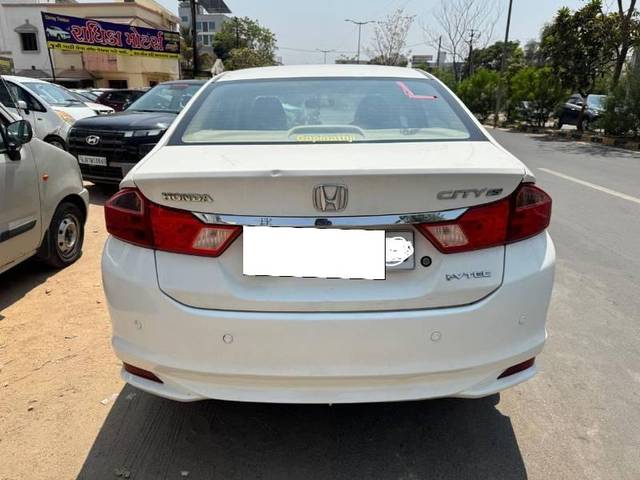 https://images10.gaadi.com/usedcar_image/4517399/original/processed_7c3986c7-9dd8-45b1-b871-5c7b4efae293.jpg?imwidth=6401