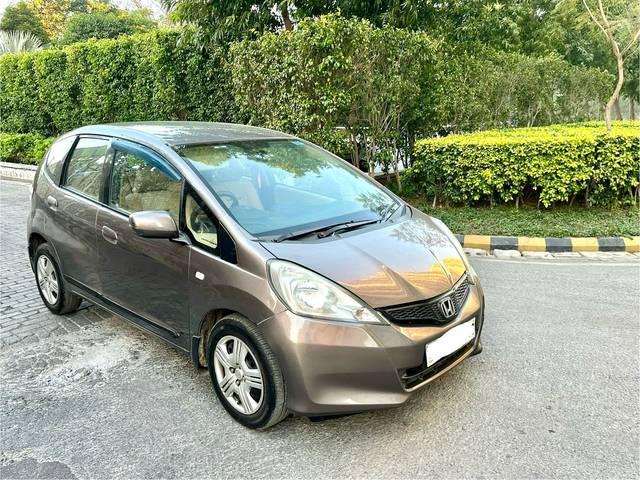 https://images10.gaadi.com/usedcar_image/4517458/original/1e3deac61621513fbfbe91499484321c.jpg?imwidth=6400