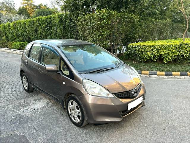 https://images10.gaadi.com/usedcar_image/4517458/original/dd6fcdd59219a8666cbf0f06831d161b.jpg?imwidth=6402