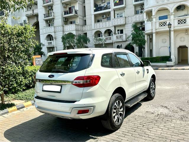 https://images10.gaadi.com/usedcar_image/4517464/original/49d71a1c31ae9e9b7a06f707d30984cc.jpg?imwidth=6402