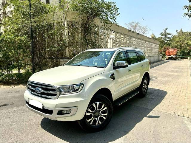 https://images10.gaadi.com/usedcar_image/4517464/original/processed_872ca46e9a54f524e18f828e83400102.jpg?imwidth=6402