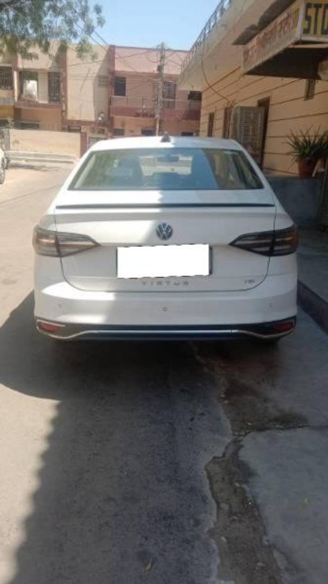 https://images10.gaadi.com/usedcar_image/4517465/original/processed_1ad0df09-2a92-48b7-8ac1-1f0bfa38e7e2.jpg?imwidth=6401