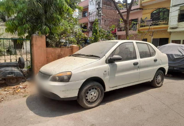 https://images10.gaadi.com/usedcar_image/4517500/original/febd35c7-1163-4e88-adf1-d921f0465f94.?imwidth=6400