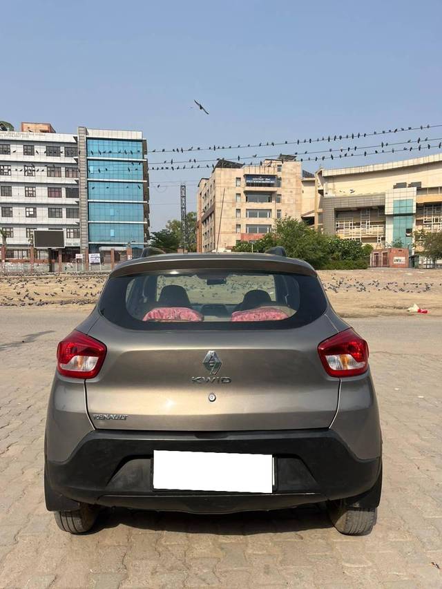 https://images10.gaadi.com/usedcar_image/4517511/original/processed_403a7fcedc4dcf6599476aaab446b55b.jpg?imwidth=6402