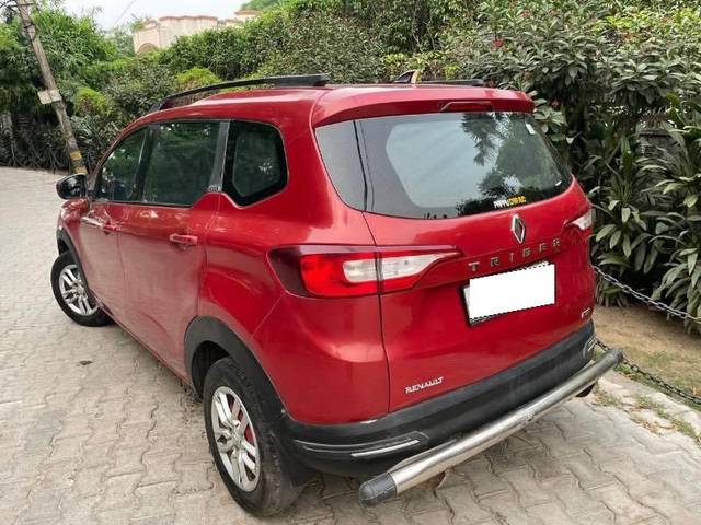 https://images10.gaadi.com/usedcar_image/4517545/original/processed_19aa71f5-6267-44a6-bed4-53ccf7b3d0f0.jpeg?imwidth=6402