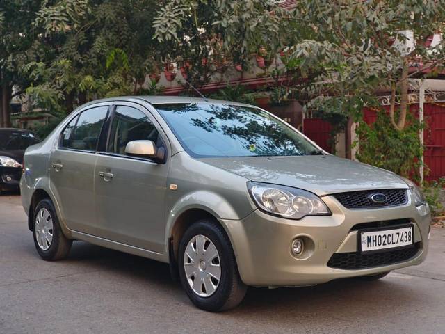 https://images10.gaadi.com/usedcar_image/4517571/original/de290ec67820c19d1c2c42275d1a34ee.jpg?imwidth=6402