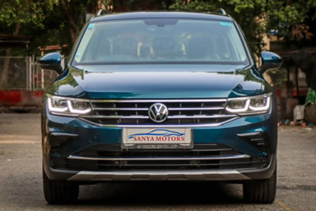 https://images10.gaadi.com/usedcar_image/4517600/original/b0ac72734a9155aa4352453a0810d073.jpg?imwidth=6401