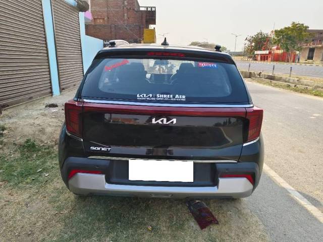 https://images10.gaadi.com/usedcar_image/4517602/original/processed_dee7a172-5e3d-4ae9-ba36-f1ae7aa3b7ae.jpg?imwidth=6401