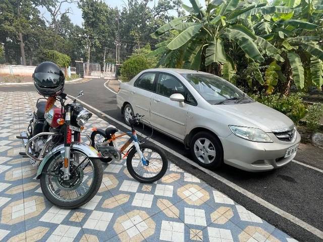 https://images10.gaadi.com/usedcar_image/4517604/original/processed_0f74f25d-2ca1-4248-9064-cf49b4a840a5.jpeg?imwidth=6400