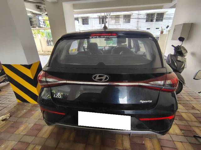 https://images10.gaadi.com/usedcar_image/4517611/original/processed_fb0e88ac-1ffc-468e-9f18-ea8e72b4d153.jpg?imwidth=6401