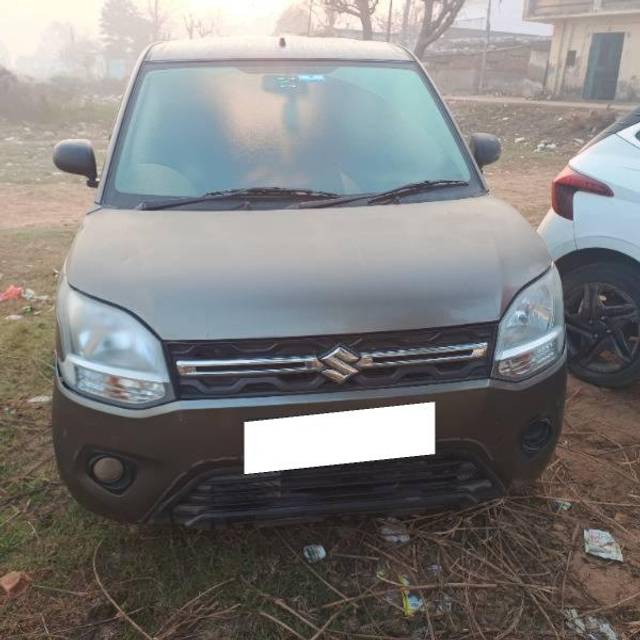 https://images10.gaadi.com/usedcar_image/4517621/original/processed_67630569-ceab-4e66-a362-cc28d8c28421.jpg?imwidth=6400