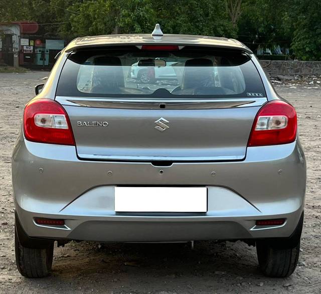 https://images10.gaadi.com/usedcar_image/4517658/original/processed_cb84c7014e59bdf5343f941e047c19e8.jpg?imwidth=6402