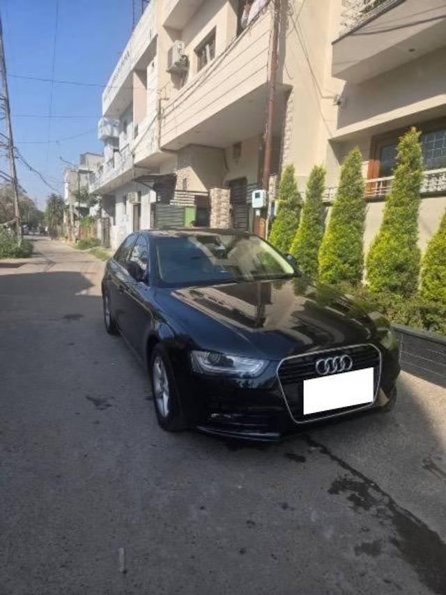 https://images10.gaadi.com/usedcar_image/4517701/original/processed_6565cb23-3c6c-4d85-a86f-a1f4816aad48.jpeg?imwidth=6400
