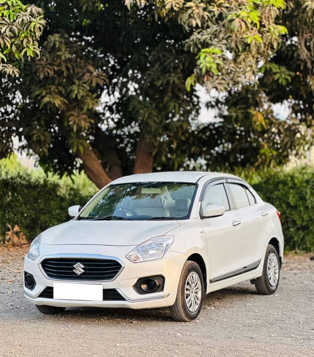 https://images10.gaadi.com/usedcar_image/4517702/original/processed_b6f10401dd2069ffbc6de337890ec318.jpg?imwidth=6400