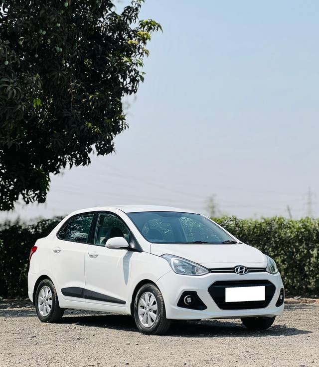 https://images10.gaadi.com/usedcar_image/4517707/original/processed_ffc7e16bb4950cc4ee3f58bc9fcf0788.jpg?imwidth=6400