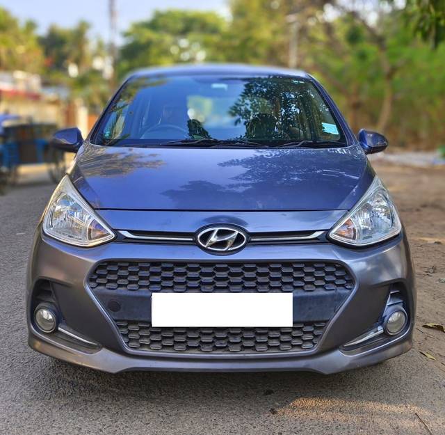 https://images10.gaadi.com/usedcar_image/4517709/original/804c2e59e1b6ad048c55ba7cd0735144.jpg?imwidth=6400