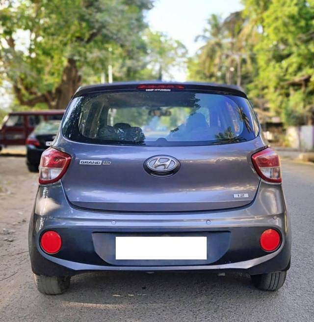 https://images10.gaadi.com/usedcar_image/4517709/original/processed_e441e2431ce85fb4c5f8ba55ba5a1729.jpg?imwidth=6401