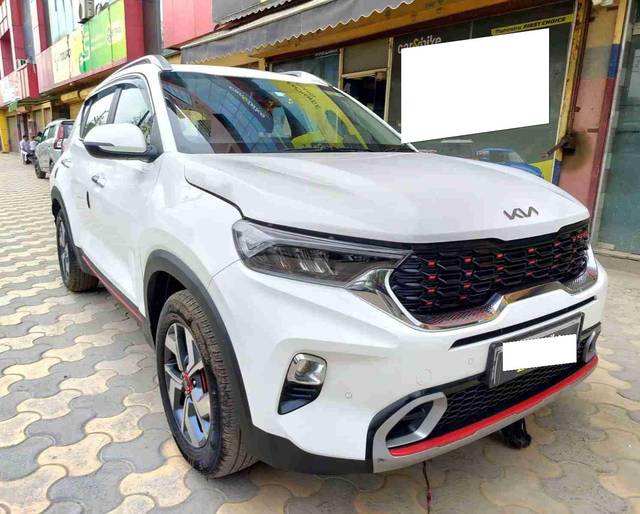 https://images10.gaadi.com/usedcar_image/4517717/original/processed_379e3a9876bdff7ae8f6e252b3ecc125.jpg?imwidth=6400