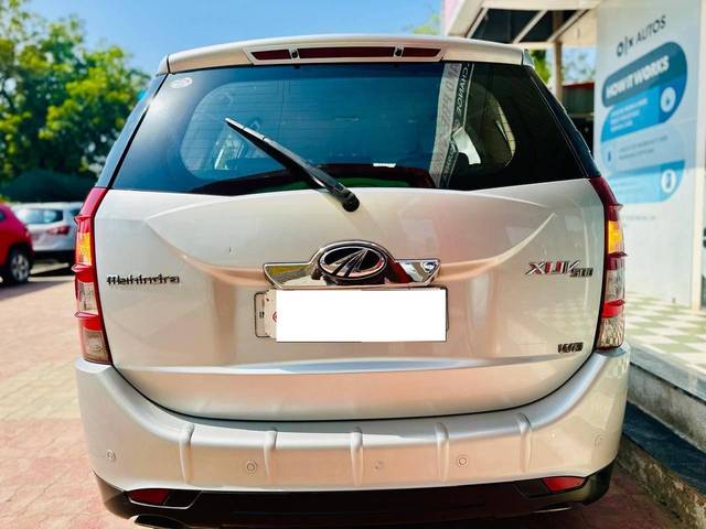 https://images10.gaadi.com/usedcar_image/4517748/original/processed_7a2914f66f502284c5f8834e4ee7e4b3.jpg?imwidth=6402