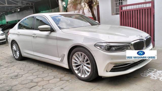 https://images10.gaadi.com/usedcar_image/4517760/original/processed_f5114fc17e71bf9d77729a3a8aec40c1.jpg?imwidth=6400