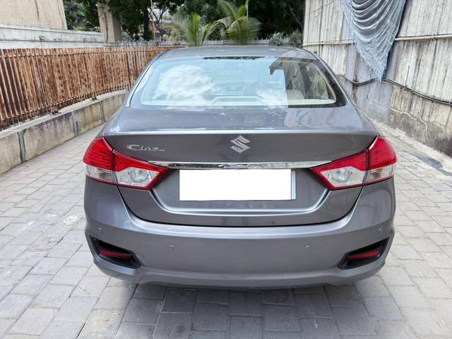 https://images10.gaadi.com/usedcar_image/4517761/original/processed_b4b8cdb0aeee4a97ac768380b65e18b1.jpg?imwidth=6402