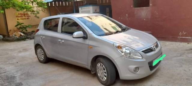 https://images10.gaadi.com/usedcar_image/4517765/original/processed_eea7b920-d731-417f-b317-8da1a391f8a3.jpg?imwidth=6400