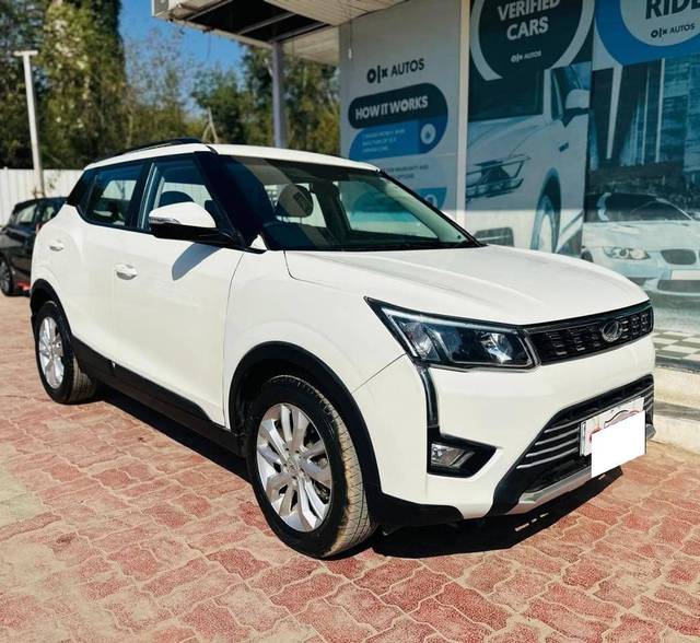 https://images10.gaadi.com/usedcar_image/4517774/original/processed_e1c8fb2503510a65f9e270441dde034a.jpg?imwidth=6400