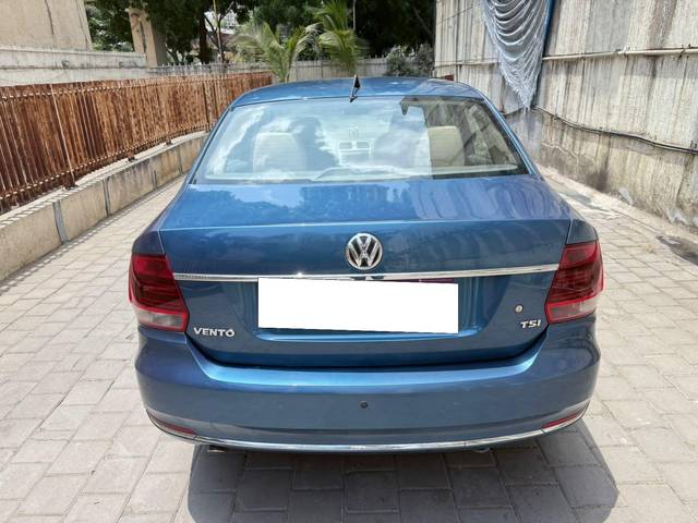 https://images10.gaadi.com/usedcar_image/4517775/original/processed_8cd9d0862c85ae450c70034fb630962e.jpg?imwidth=6401