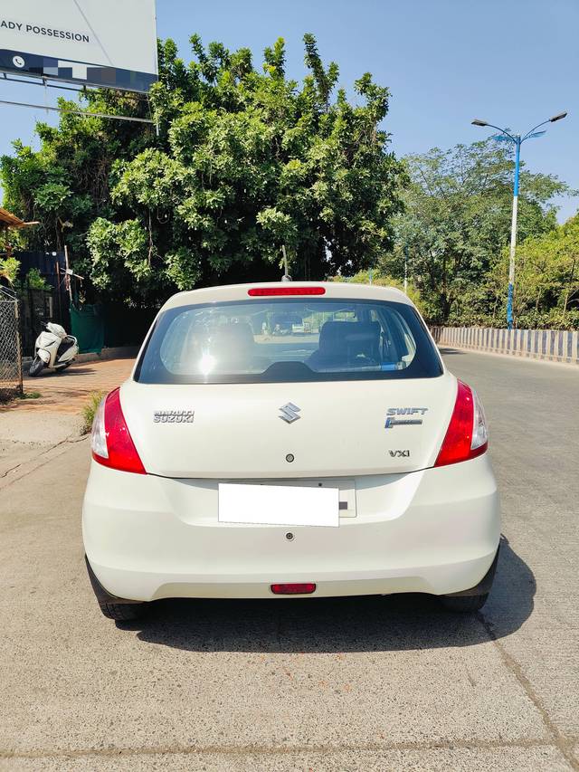 https://images10.gaadi.com/usedcar_image/4517784/original/processed_3f5ab30a80c06b4110175f3630693e74.jpg?imwidth=6401
