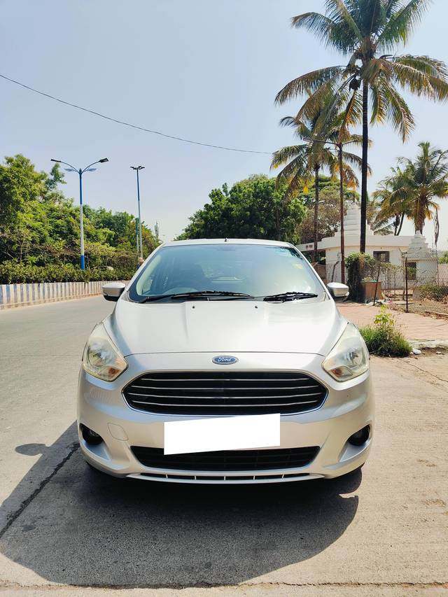 https://images10.gaadi.com/usedcar_image/4517785/original/processed_e2adaa2cd6bf06b4fbb8a233243ff559.jpg?imwidth=6400