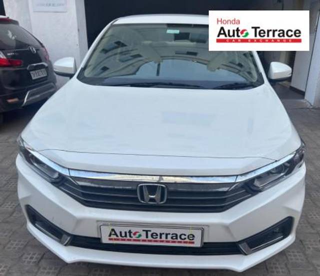 https://images10.gaadi.com/usedcar_image/4517792/original/d981511d04306b7bbb54a909dc40ad62.jpeg?imwidth=6400