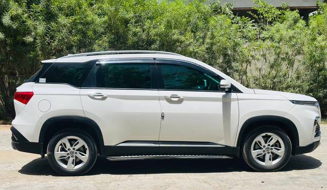 https://images10.gaadi.com/usedcar_image/4517804/original/c0a4931f00d7dc6a79fe2b2f3ce34c74.jpg?imwidth=6401