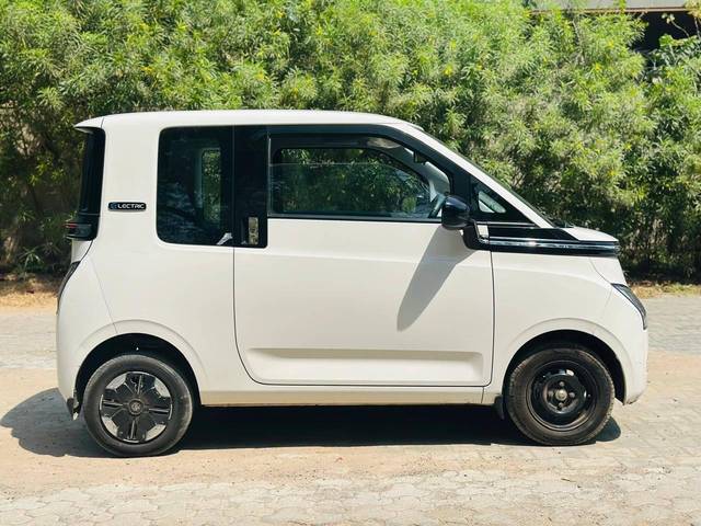 https://images10.gaadi.com/usedcar_image/4517807/original/processed_a175c07c9074c50090f06b9525e9f918.jpg?imwidth=6401